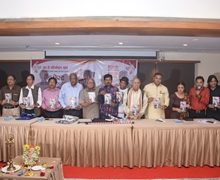 Sanjay Amaan’s  Poetry Book Lamp Post Released