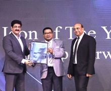 Sandeep Marwah Honored With Delhiites Icon of The Year Award