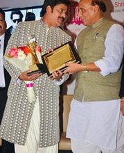 Mega Star Ravi Kishan  Awarded The – Uttar Pradesh Pride Award – By Union Home Minister Rajnath Singh