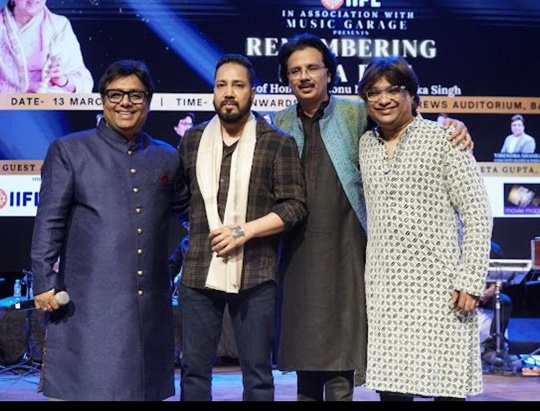 Sonu Nigam – Mika Singh shared the stage in the program organized in memory of Bharat Ratna Lata Didi