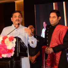 श्री प्रदीप कुमार यादव को मुंबई में नेल्सन मंडेला नोबल पीस अवार्ड और मानद डॉक्टरेट की उपाधि से सम्मानित किया गया