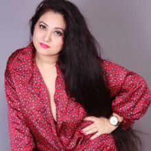 Actress Tanuja Chadha Has Many Successfully Hindi & Bhojpuri Released Films To Her Credit