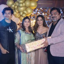 Indian Shakira Piyu Chouhan Celebrated Her Birthday With Celebrites Close friends And Well Wishers