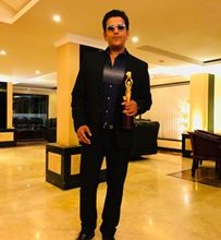 Mega Star Ravi Kishen Bags Best Actor Award At International Film Festival