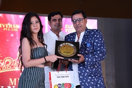Bollywood Producer Director Rakesh Sabharwal & Welknown Astrologer Pawan Kaushik The Jury Members  At Divalicious Mrs. India Universe 2018 Beauty Pageant At Delhi