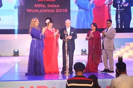 Panchkula’s Dr. Saroj Mann Bagged The Title Of 8th Haut Monde Mrs. India Worldwide 2018