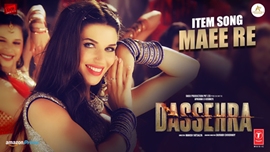 Watch Bahubali Fame Scarlett Wilson in the raunchy song of the Year – Maee Re – in Dassehra